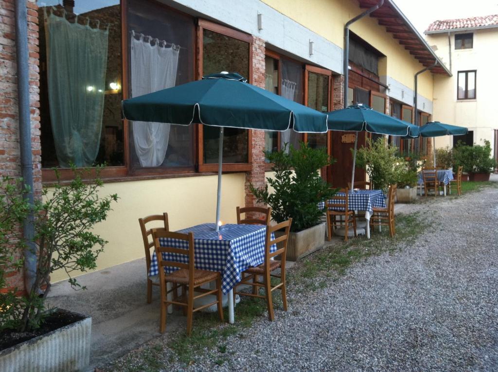 Agriturismo Licensi Del Bresa Βίλα Monzambano Δωμάτιο φωτογραφία