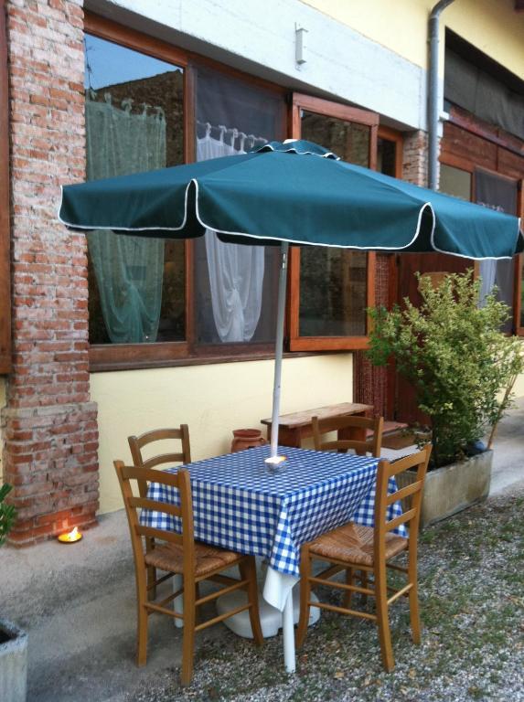 Agriturismo Licensi Del Bresa Βίλα Monzambano Δωμάτιο φωτογραφία
