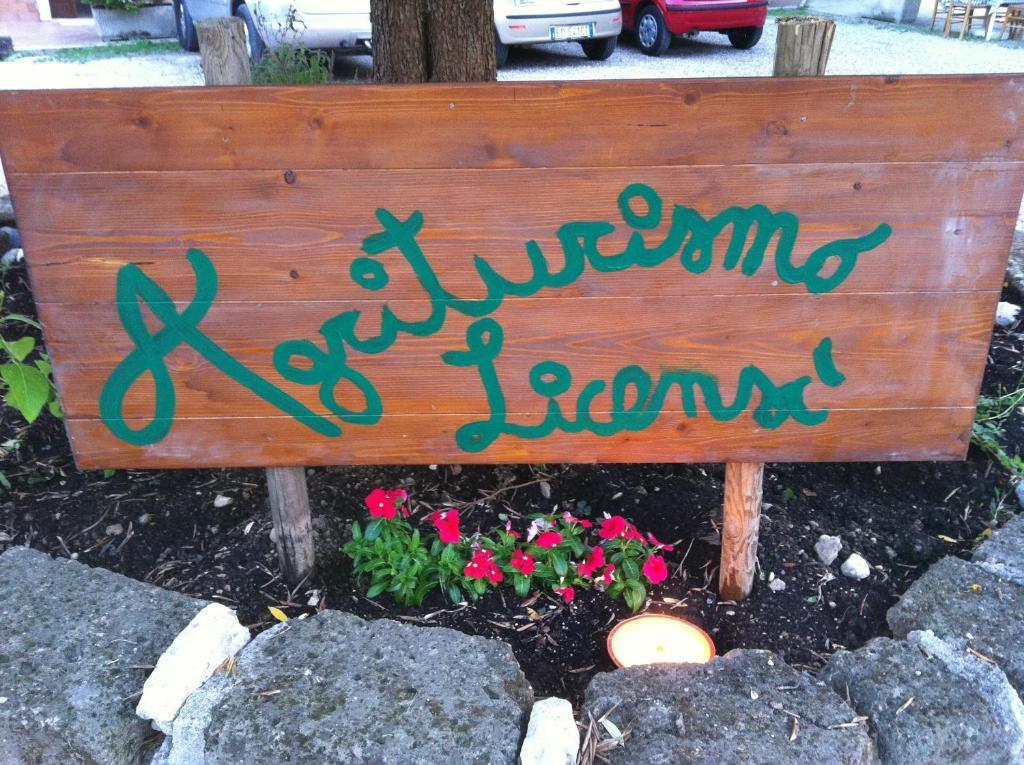 Agriturismo Licensi Del Bresa Βίλα Monzambano Δωμάτιο φωτογραφία